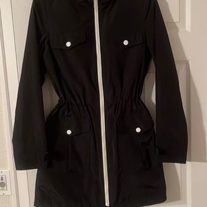 Victoria’s Secret coat for women. Size XS/TP. Color black.